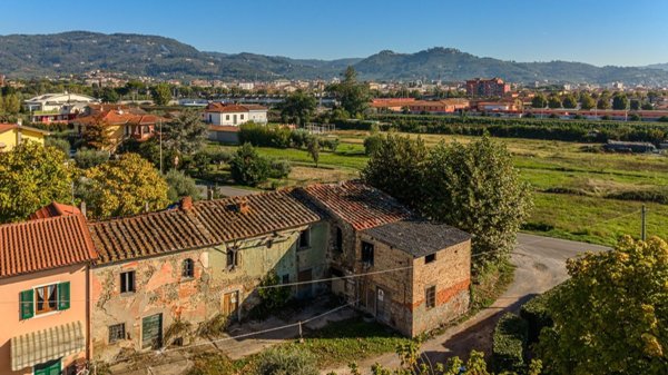 appartamento in vendita a Massa e Cozzile