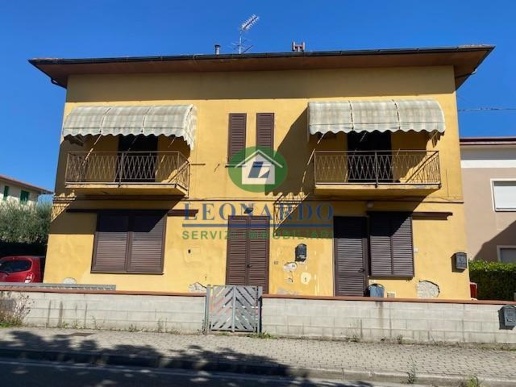 appartamento in vendita a Massa e Cozzile in zona Traversagna