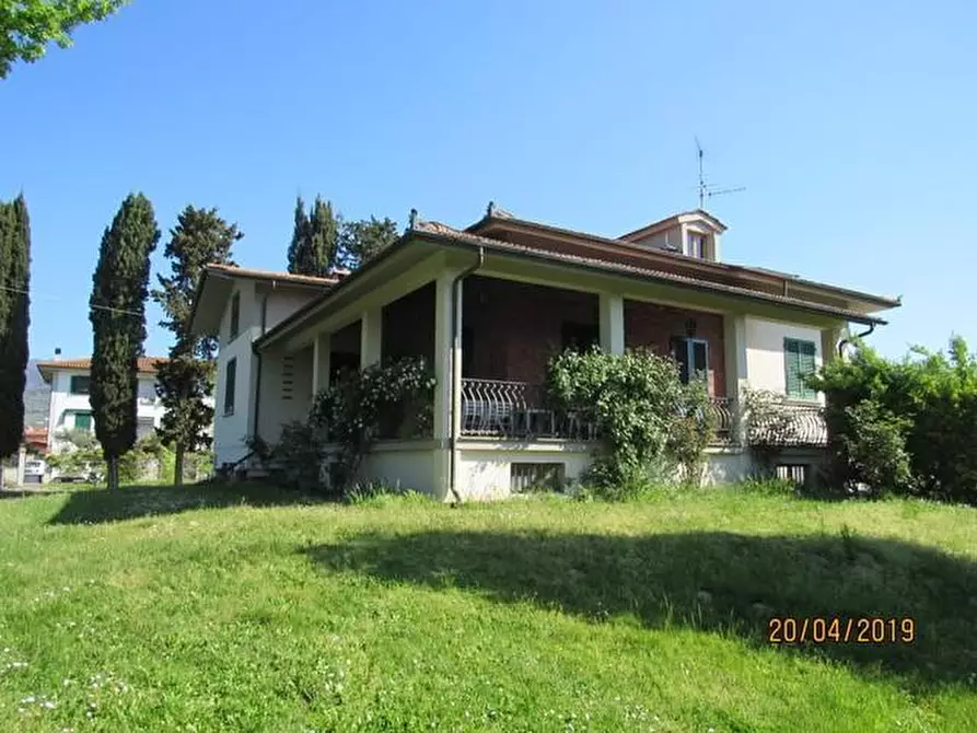 casa indipendente in vendita a Massa e Cozzile