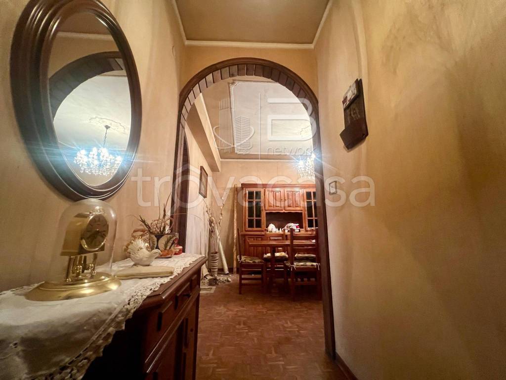 appartamento in vendita a Massa e Cozzile in zona Cozzile