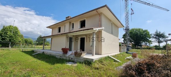 casa indipendente in vendita a Massa e Cozzile in zona Traversagna