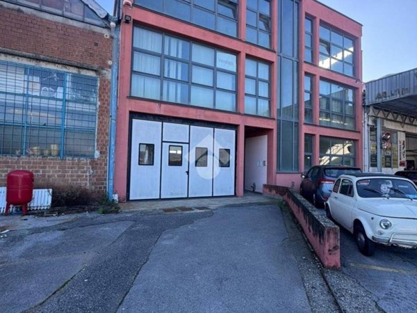 locale commerciale in vendita a Massa e Cozzile in zona Margine Coperta