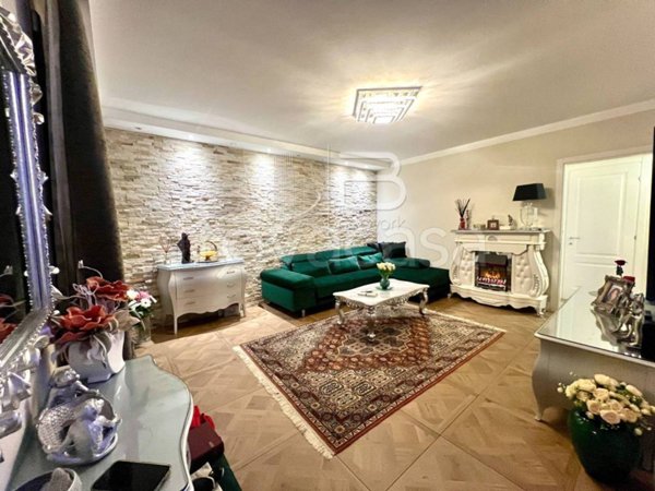 casa indipendente in vendita a Massa e Cozzile in zona Cozzile