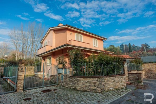 casa indipendente in vendita a Massa e Cozzile in zona Croci