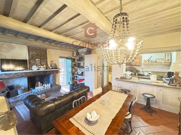 appartamento in vendita a Massa e Cozzile