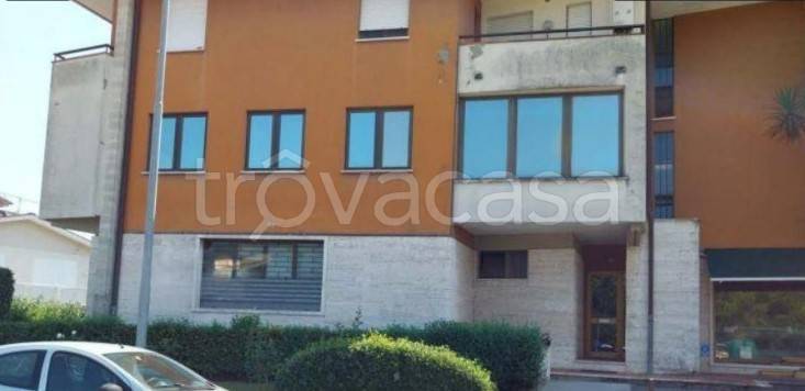 ufficio in vendita a Massa e Cozzile in zona Margine Coperta