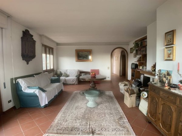 casa indipendente in vendita a Massa e Cozzile in zona Traversagna