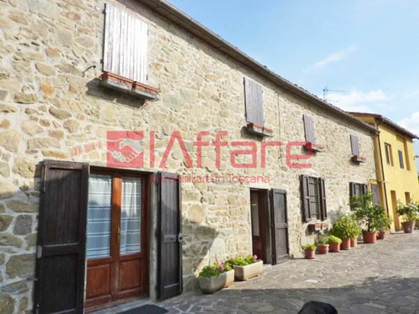 casale in vendita a Massa e Cozzile