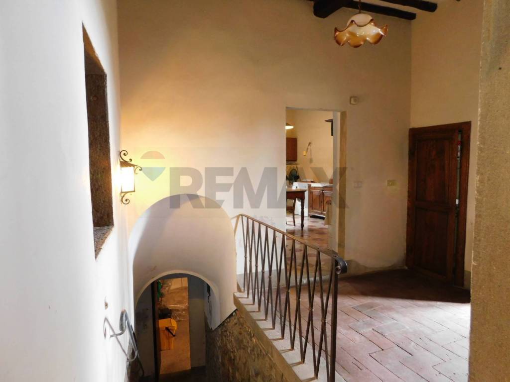 casa indipendente in vendita a Massa e Cozzile in zona Cozzile