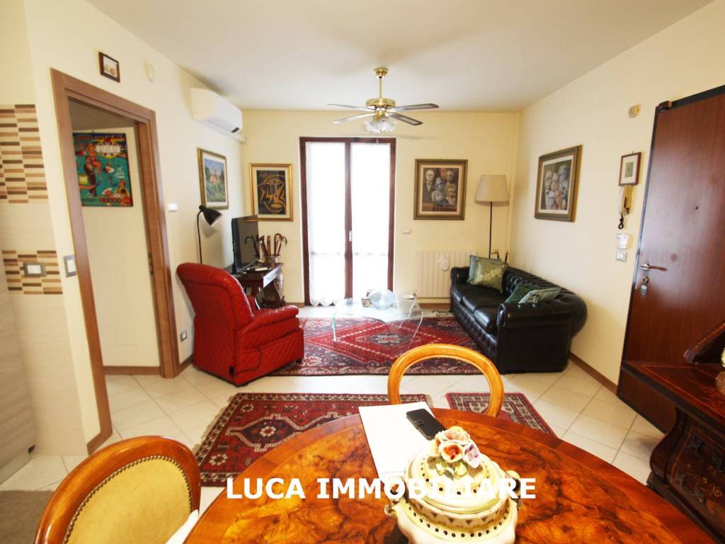 appartamento in vendita a Massa e Cozzile in zona Traversagna