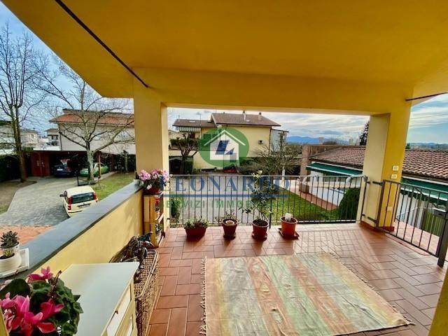 appartamento in vendita a Massa e Cozzile in zona Traversagna