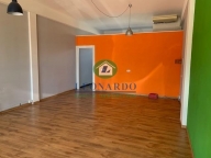 negozio in vendita a Massa e Cozzile in zona Margine Coperta