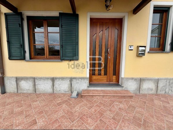 casa indipendente in vendita a Massa e Cozzile in zona Traversagna
