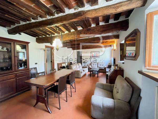 appartamento in vendita a Massa e Cozzile in zona Massa