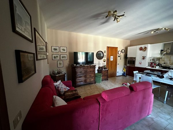 appartamento in vendita a Massa e Cozzile in zona Vangile