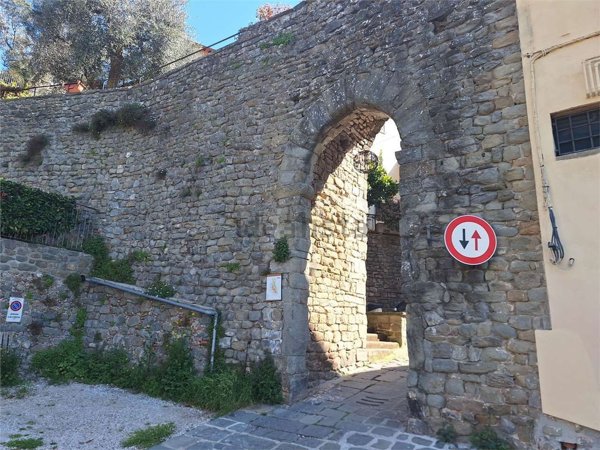 appartamento in vendita a Massa e Cozzile in zona Massa