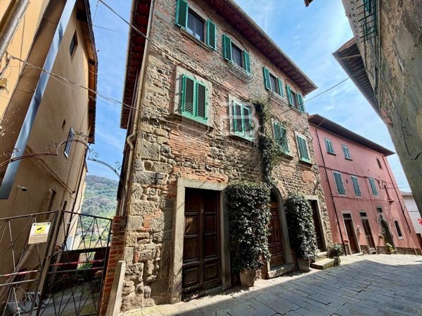 appartamento in vendita a Massa e Cozzile in zona Massa