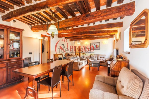 appartamento in vendita a Massa e Cozzile in zona Massa