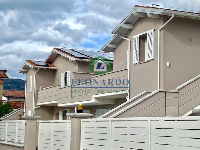 appartamento in vendita a Massa e Cozzile in zona Traversagna