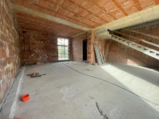 casa indipendente in vendita a Massa e Cozzile in zona Traversagna