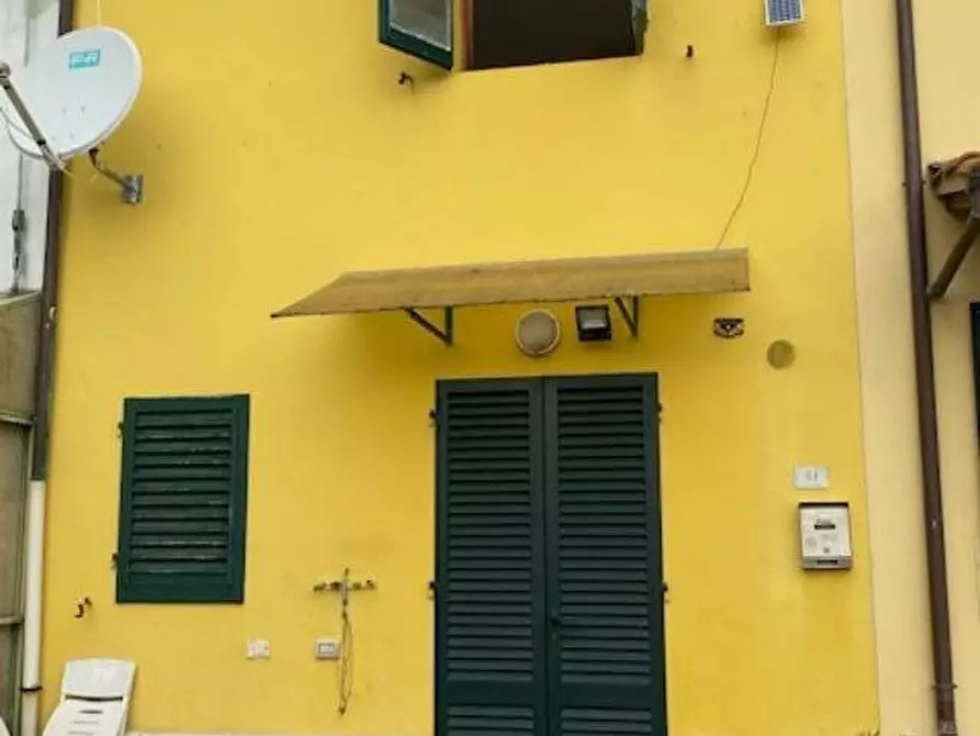 casa indipendente in vendita a Massa e Cozzile