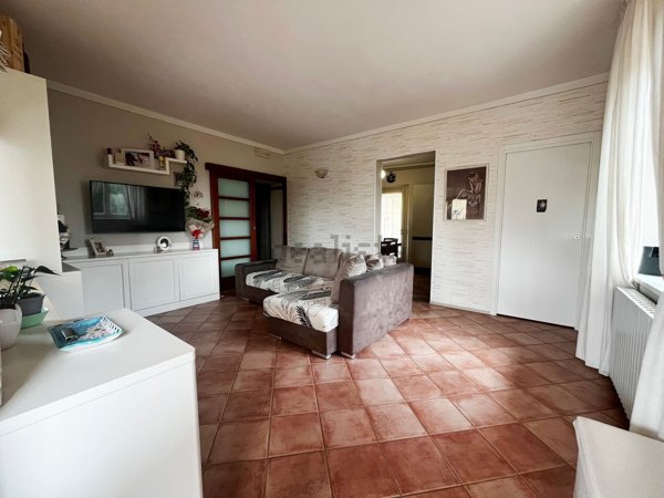 casa indipendente in vendita a Massa e Cozzile