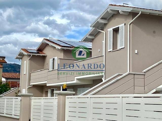 appartamento in vendita a Massa e Cozzile in zona Traversagna