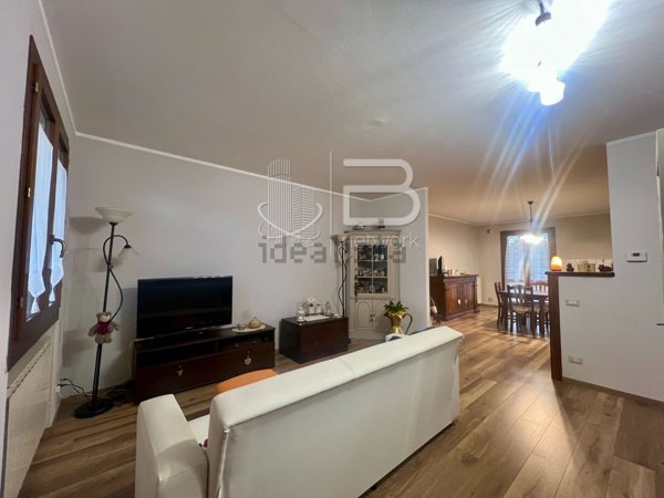 appartamento in vendita a Massa e Cozzile in zona Traversagna