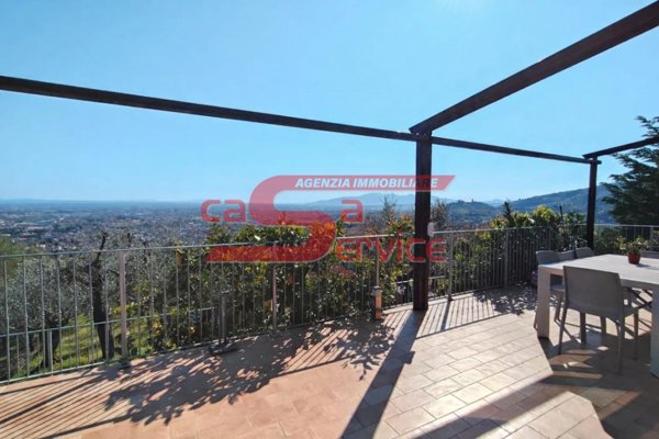 casa indipendente in vendita a Massa e Cozzile