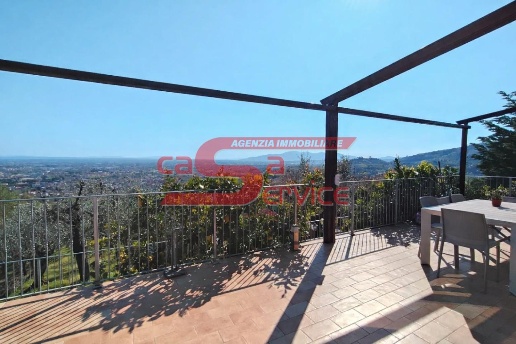 casa indipendente in vendita a Massa e Cozzile