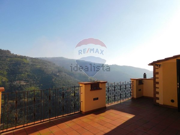 appartamento in vendita a Massa e Cozzile in zona Massa