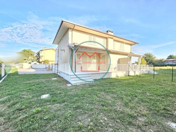 casa indipendente in vendita a Massa e Cozzile in zona Traversagna