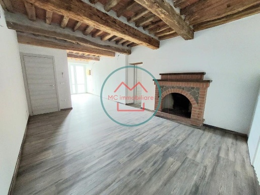 casa indipendente in vendita a Massa e Cozzile in zona Cozzile