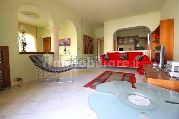 casa indipendente in vendita a Massa e Cozzile in zona Massa