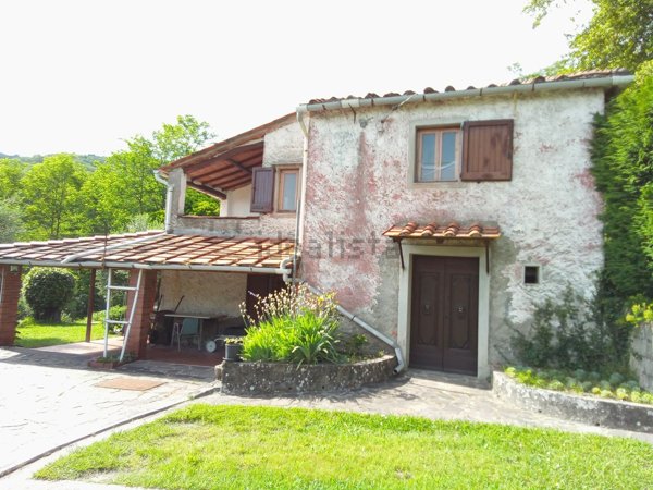 casa indipendente in vendita a Massa e Cozzile in zona Croci