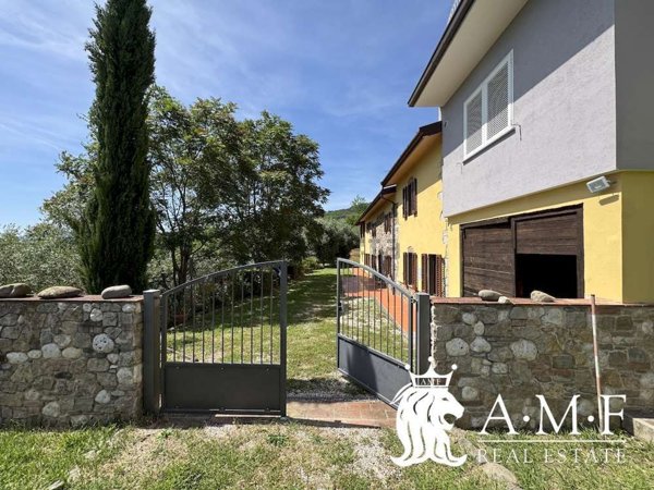 appartamento in vendita a Massa e Cozzile in zona Massa