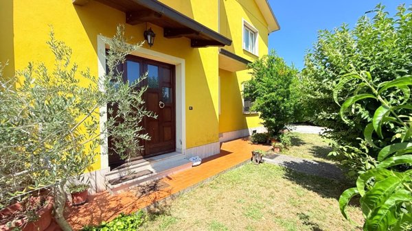 appartamento in vendita a Massa e Cozzile in zona Margine Coperta