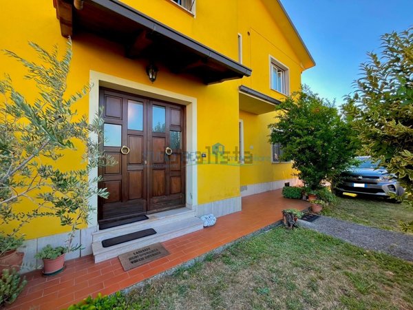 appartamento in vendita a Massa e Cozzile in zona Margine Coperta