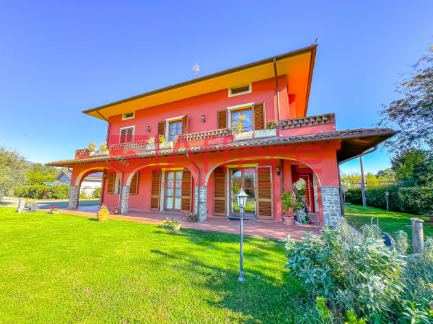 casa indipendente in vendita a Massa e Cozzile in zona Margine Coperta