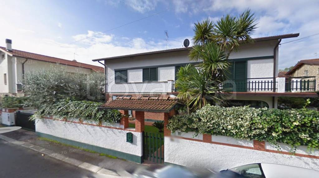 casa indipendente in vendita a Massa e Cozzile in zona Margine Coperta