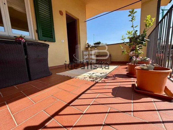appartamento in vendita a Massa e Cozzile in zona Traversagna