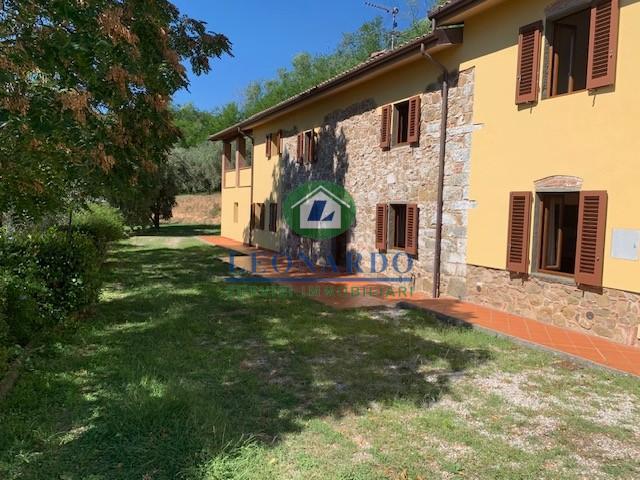 appartamento in vendita a Massa e Cozzile