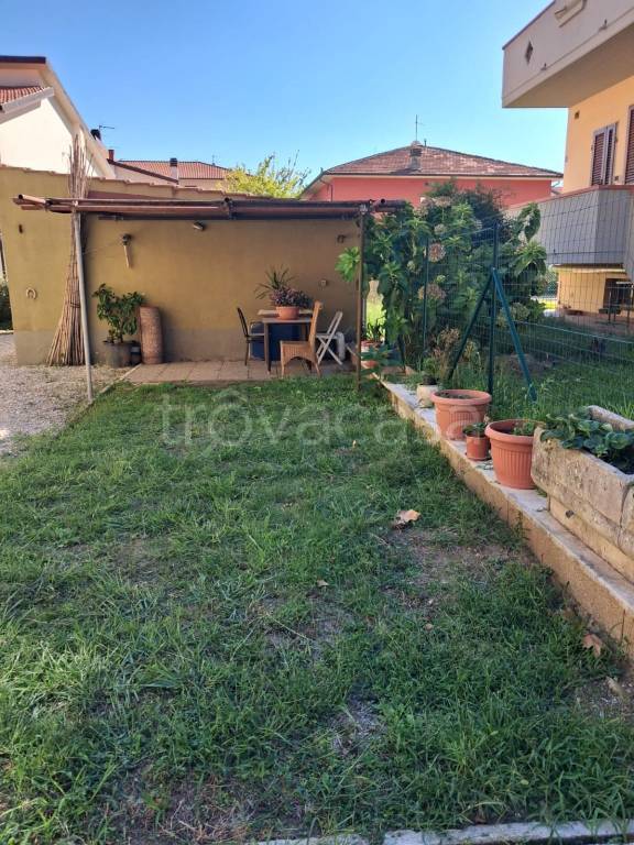 casa indipendente in vendita a Massa e Cozzile in zona Margine Coperta