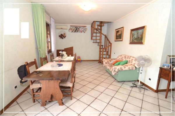casa semindipendente in vendita a Monsummano Terme