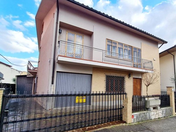 casa indipendente in vendita a Monsummano Terme