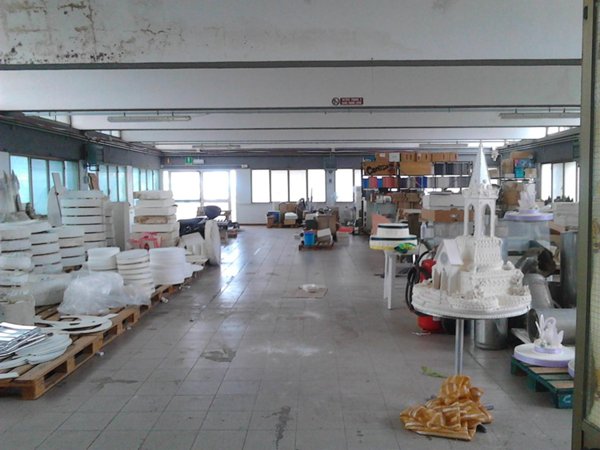 locale commerciale in vendita a Monsummano Terme