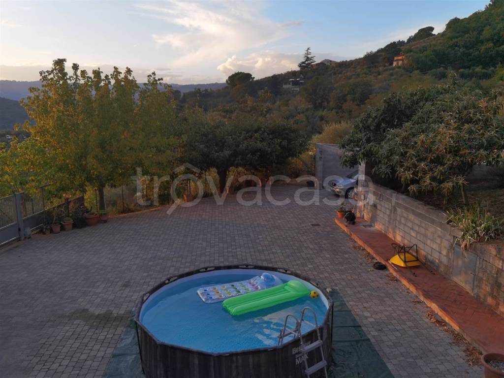 casa indipendente in vendita a Monsummano Terme in zona Grotta Parlanti