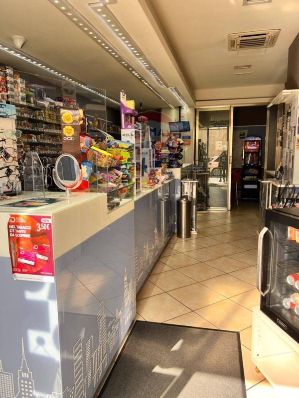 negozio in vendita a Monsummano Terme