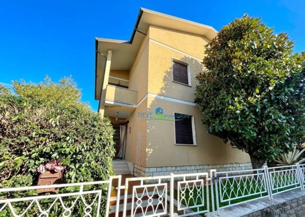 casa indipendente in vendita a Monsummano Terme