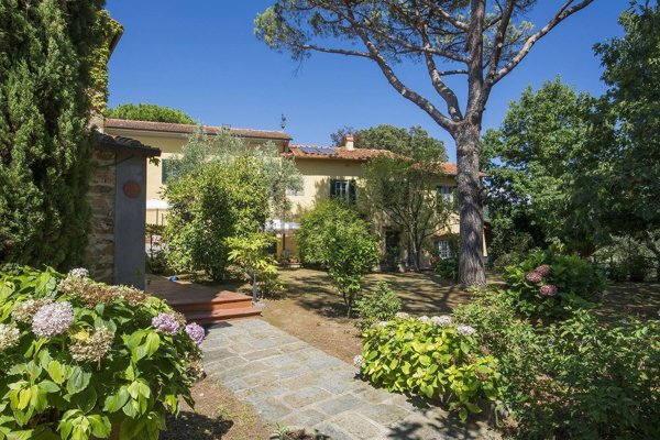 casa indipendente in vendita a Monsummano Terme in zona Montevettolini